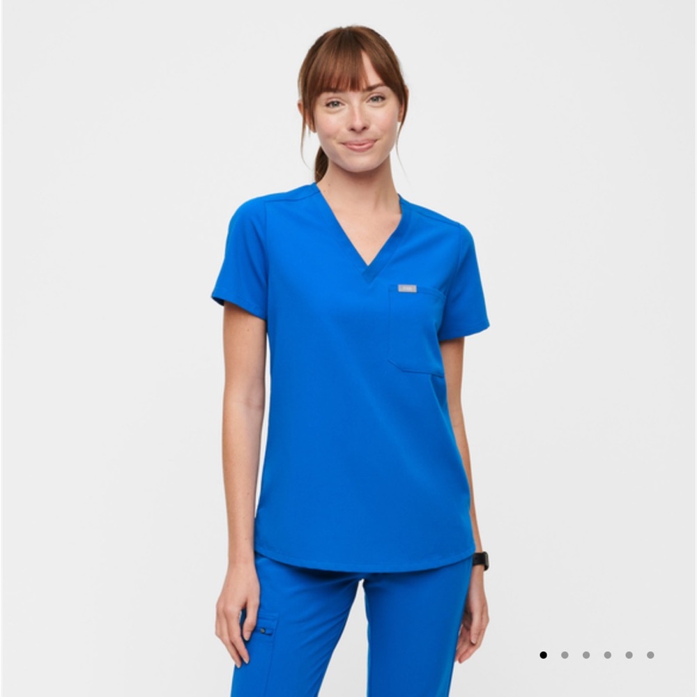 Figs One Pocket Scrub Top - ROYAL BLUE